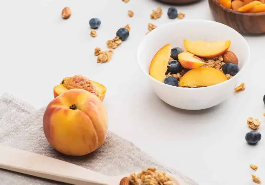What Nuts Go with Peaches?